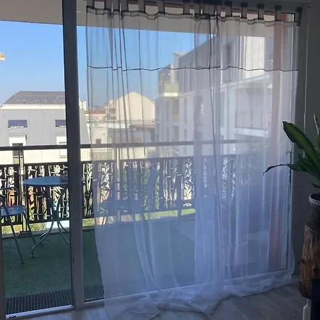 Appart Au Calme Avec Balcon Au Centre De *